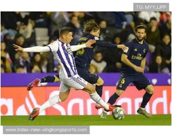 哈克尼斯长距离挑射建功引发喝彩