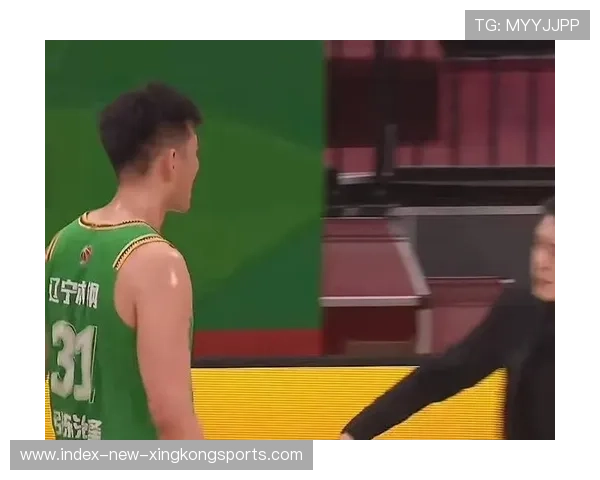 CBA北控前场展开连续逼压,对方推进被全面限制